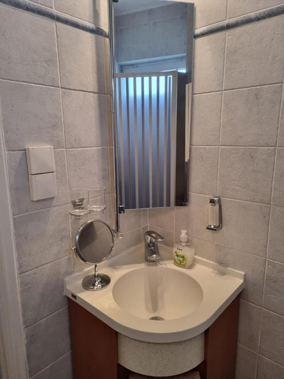Atlas Apartment With Private Beach And Seaview Blue Loutraki  Ngoại thất bức ảnh