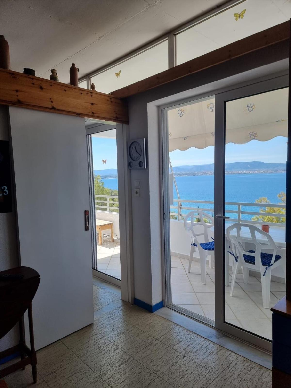 Atlas Apartment With Private Beach And Seaview Blue Loutraki  Ngoại thất bức ảnh